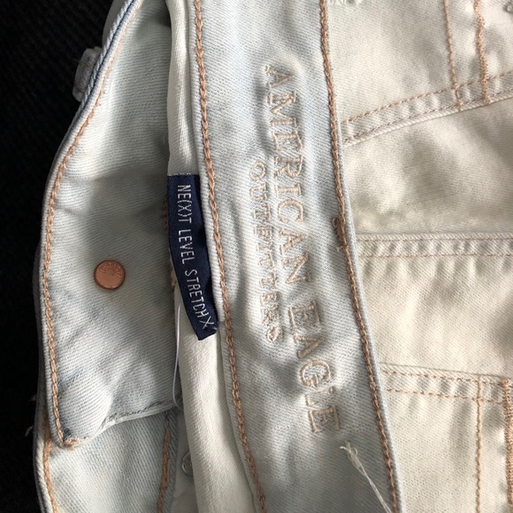 American Eagle high waisted jean shorts - Picture 3 of 4